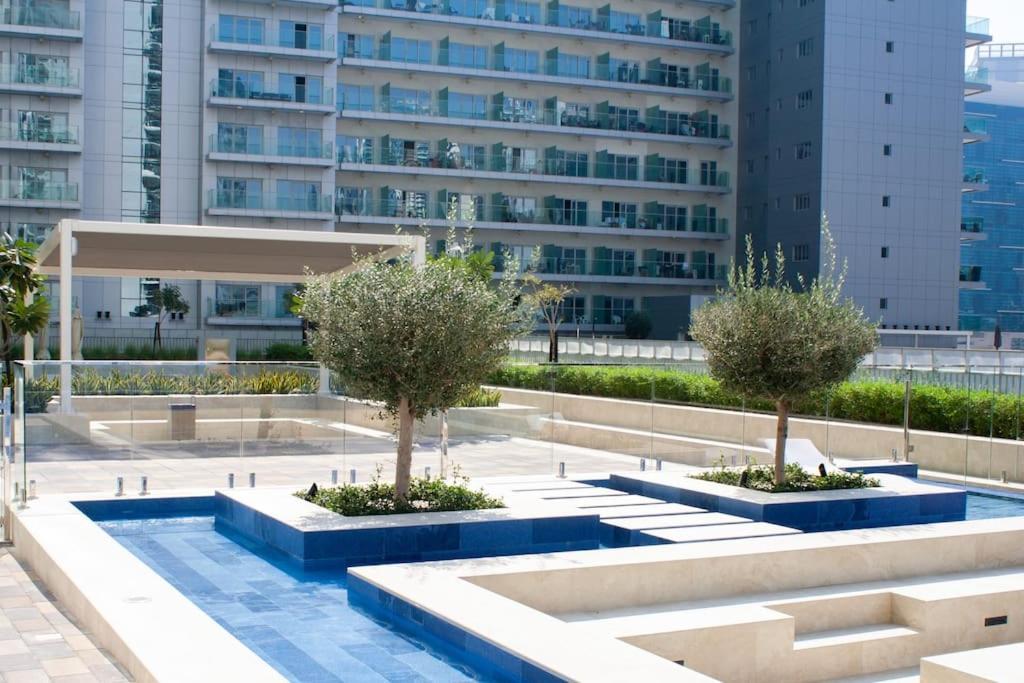 Vera Residences By Damac I 1Br Luxury Aparthotel 두바이 외부 사진